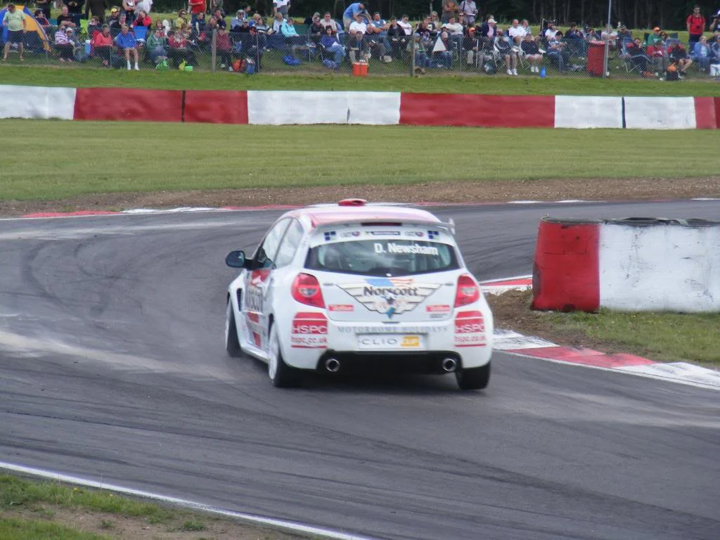 Touringcars09069.webp