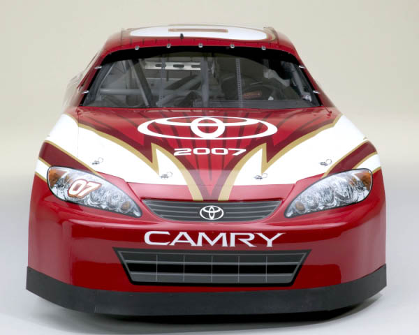 toyota-camry-nascar-02.jpg
