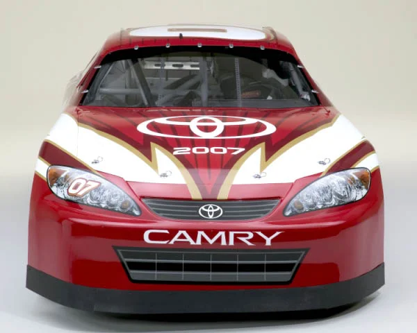 toyota-camry-nascar-02.webp