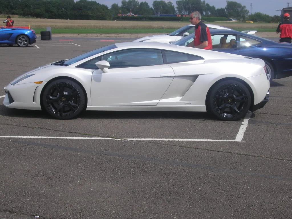 TRACKDAYAUG09012.webp
