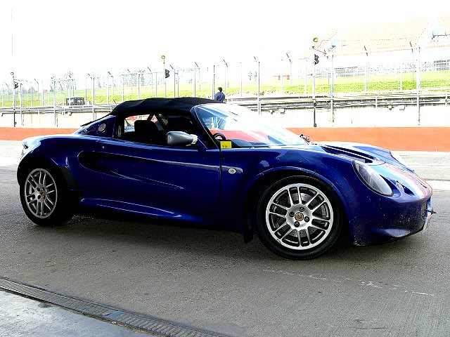 TrackRatElise012.jpg TrackRatElise012.jpg