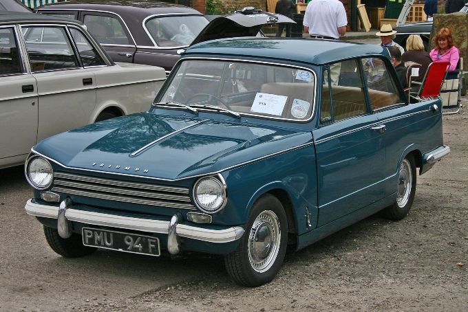 Triumph%20Herald%2013-60.jpg