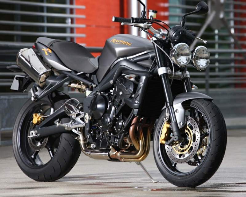 Triumph%20StreetTriple%20675%2009%20%201.jpg