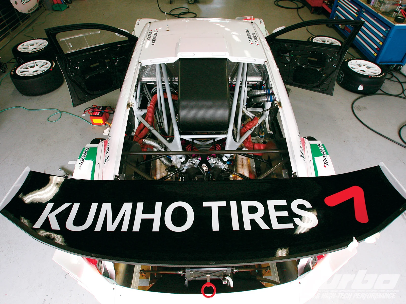 turp_0811_17_o+lexus_is350_team_takeuchi_super_gt+rear_overhead.webp