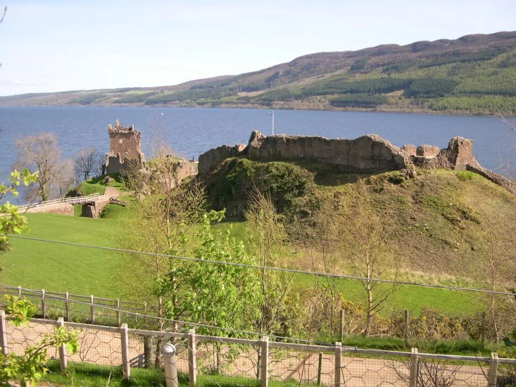 UrquhartCastle1.webp