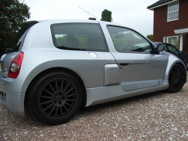 V6Photo1black.jpg