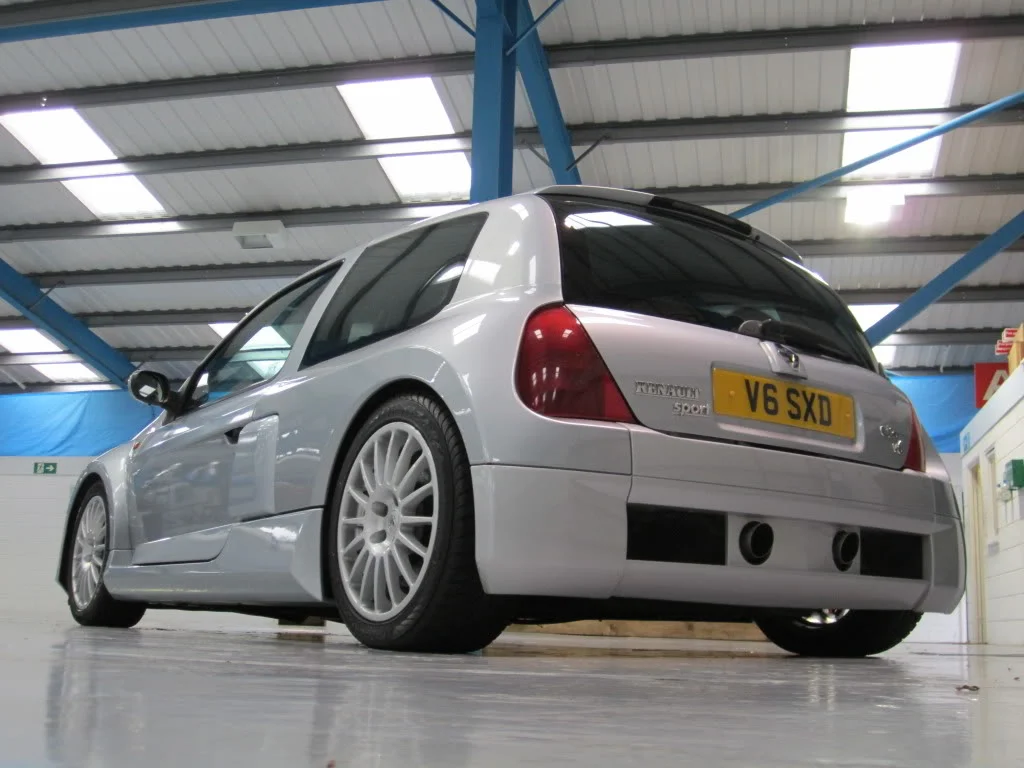 V6Sx054.webp