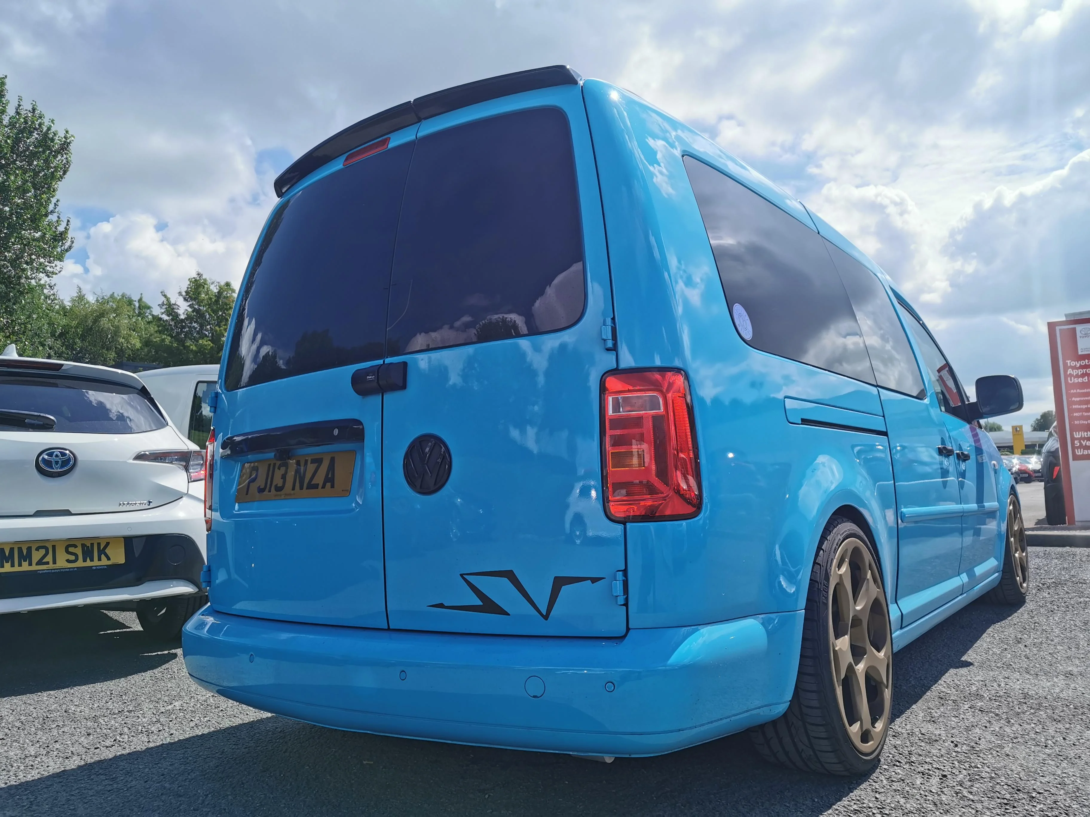 van 4.webp