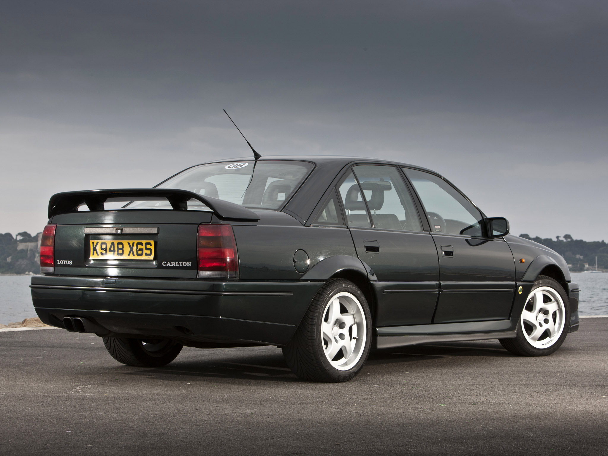 Vauxhall-Lotus-Carlton-1990-1992-Photo-05.jpg