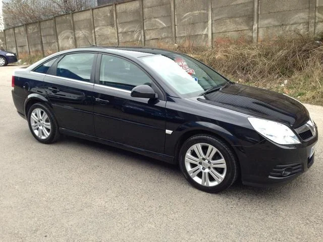 vauxhall-vectra-hatchback-1-8i-vvt-exclusiv-5dr-140993981-640x480_zps0d62ef04.webp