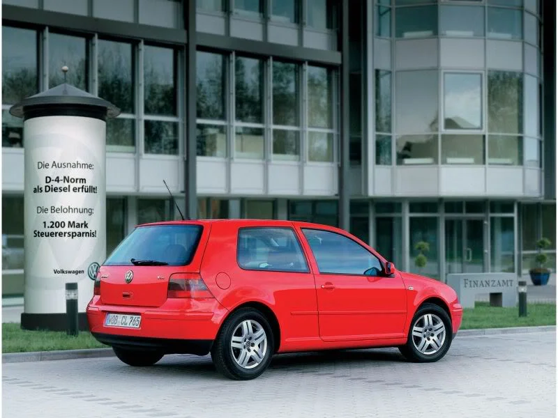 Volkswagen-Golf-IV-010.webp