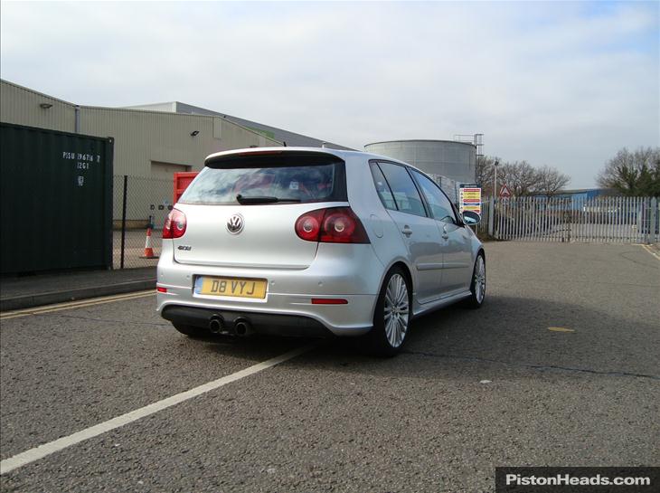 volkswagen-golf-r32-r-r32-S390878-7.jpg