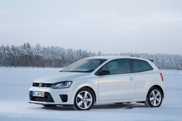 volkswagen_polo_r_white_static.webp