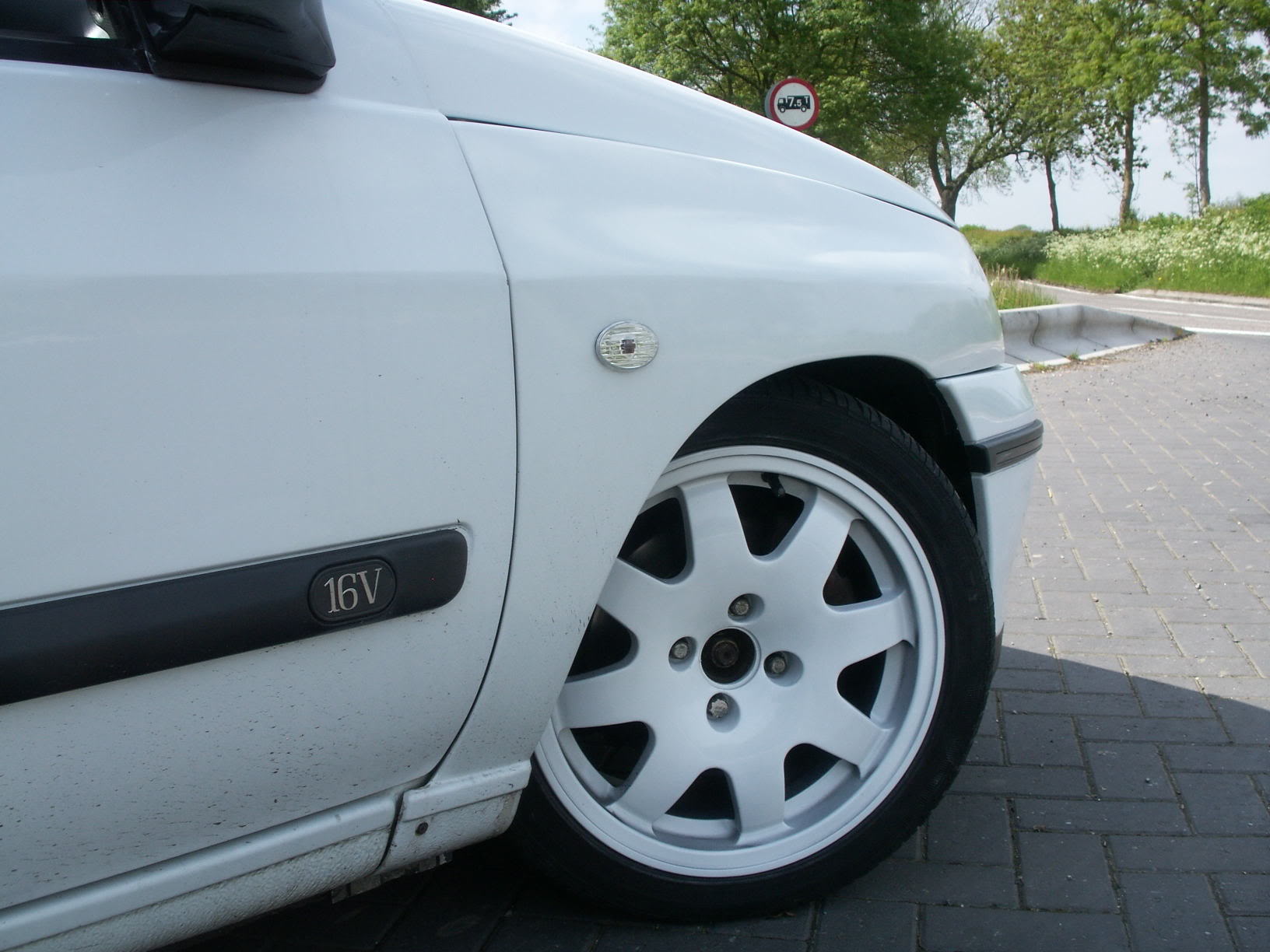 wheel3.jpg wheel3.jpg