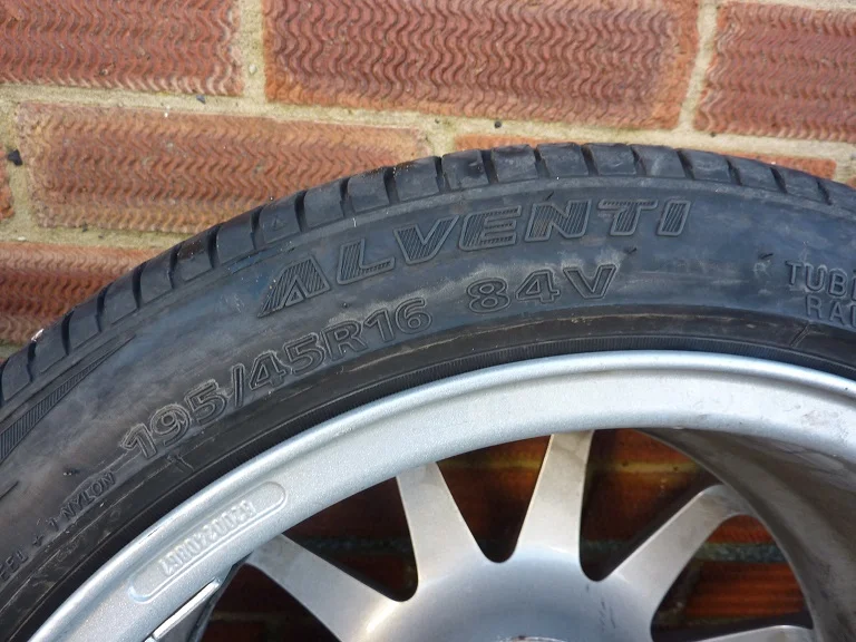 Wheels%20As%20Purchased%20-%2020th%20November%202016%2005_zpsrl0r5rju.webp