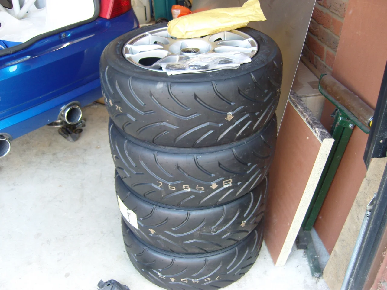 wheelsandtyres.webp