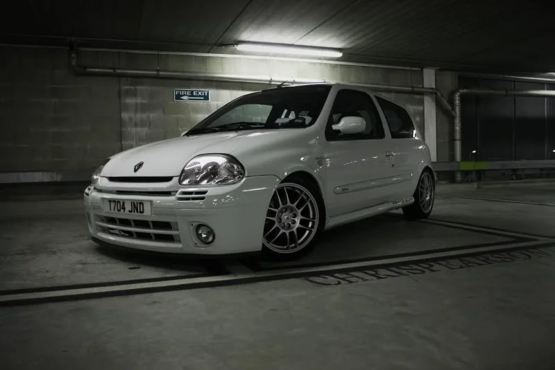 whiteph1cliocopytu5.webp