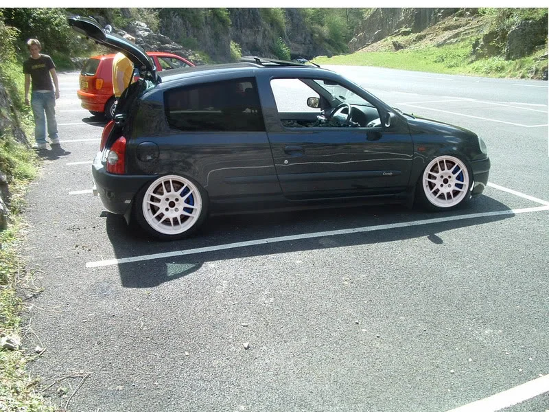 whitewheels.webp