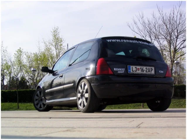 xuNhXaEaKq5pDV6Z.v.webp