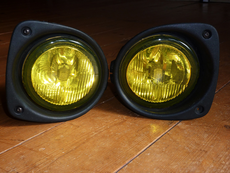 yellow-tint-fogs_zpse246101c.jpg