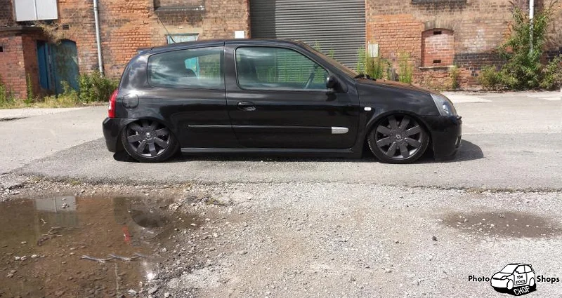 yellow_clio_pixared_1.webp