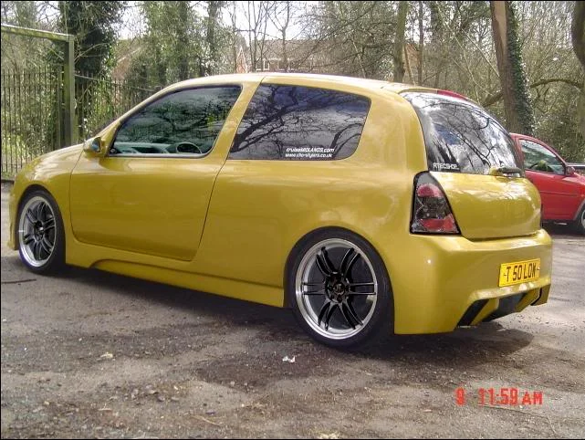 yellowclio2.webp