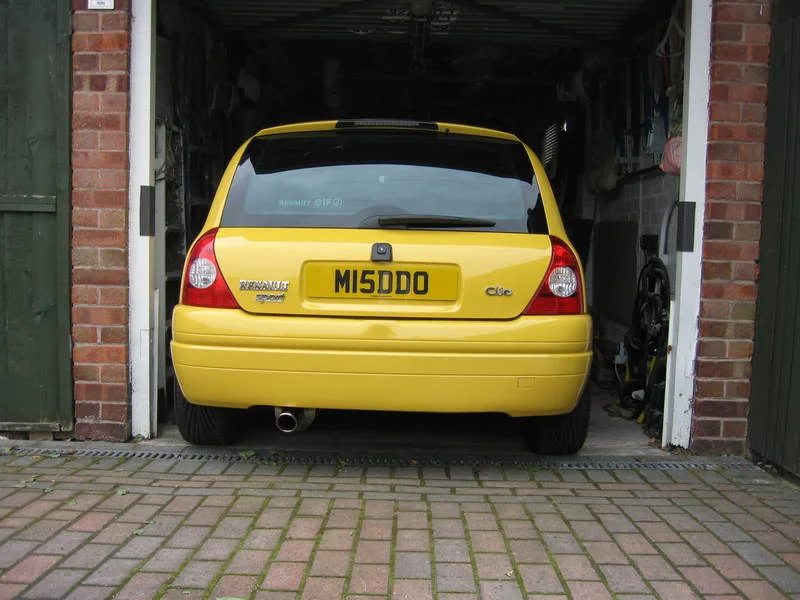yellowsub018.webp