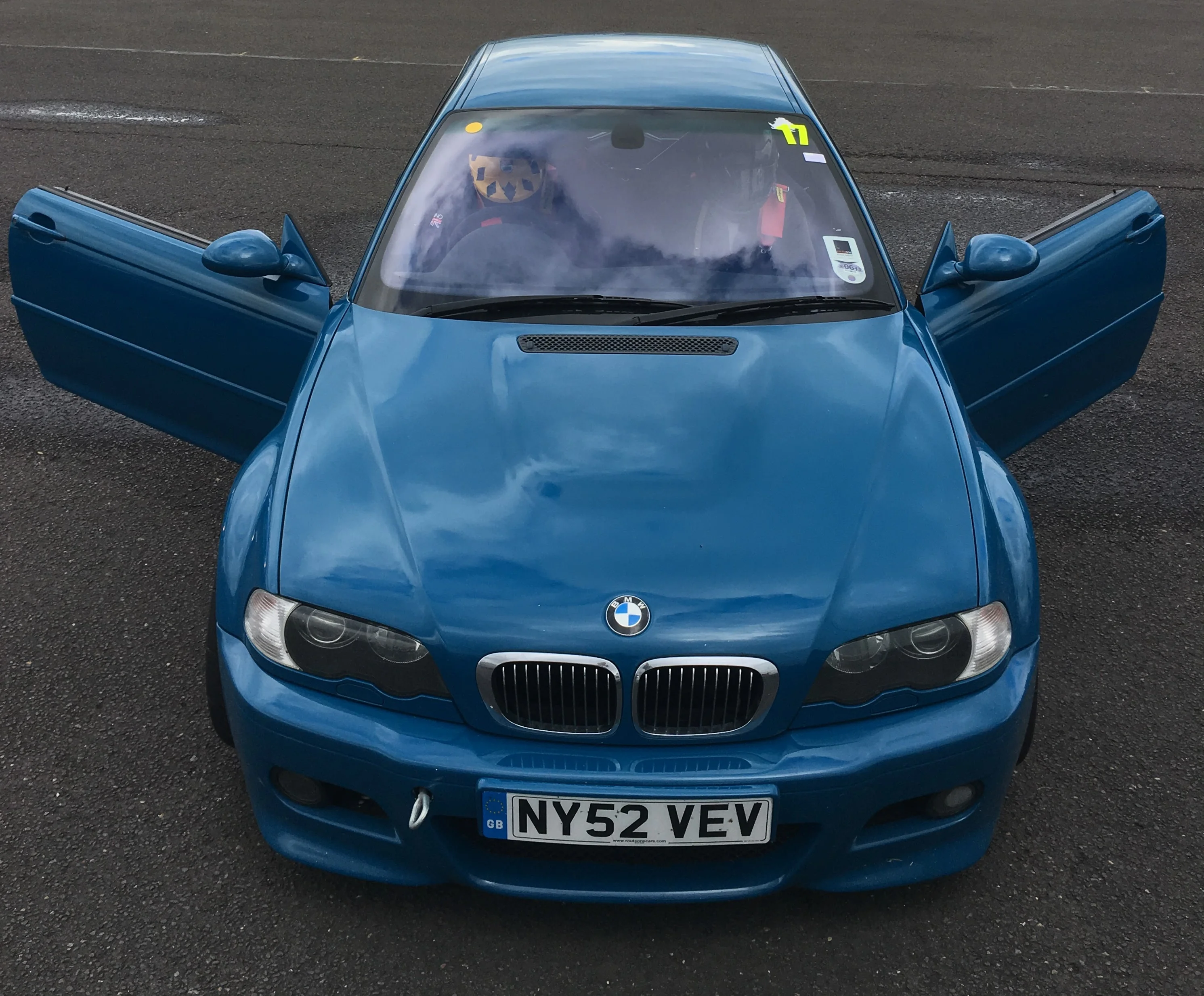 YM01Pgg.webp