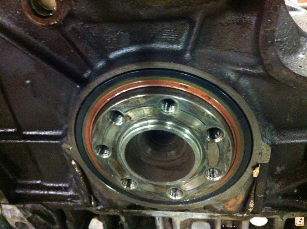 Crank seal