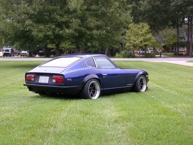 z_rear-quarter.webp
