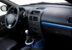 Renault_Clio_V6_interior.webp