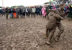 Festival-goers-fight-in-t-006.webp