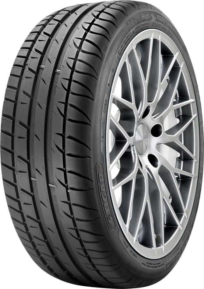 www.tyrereviews.co.uk