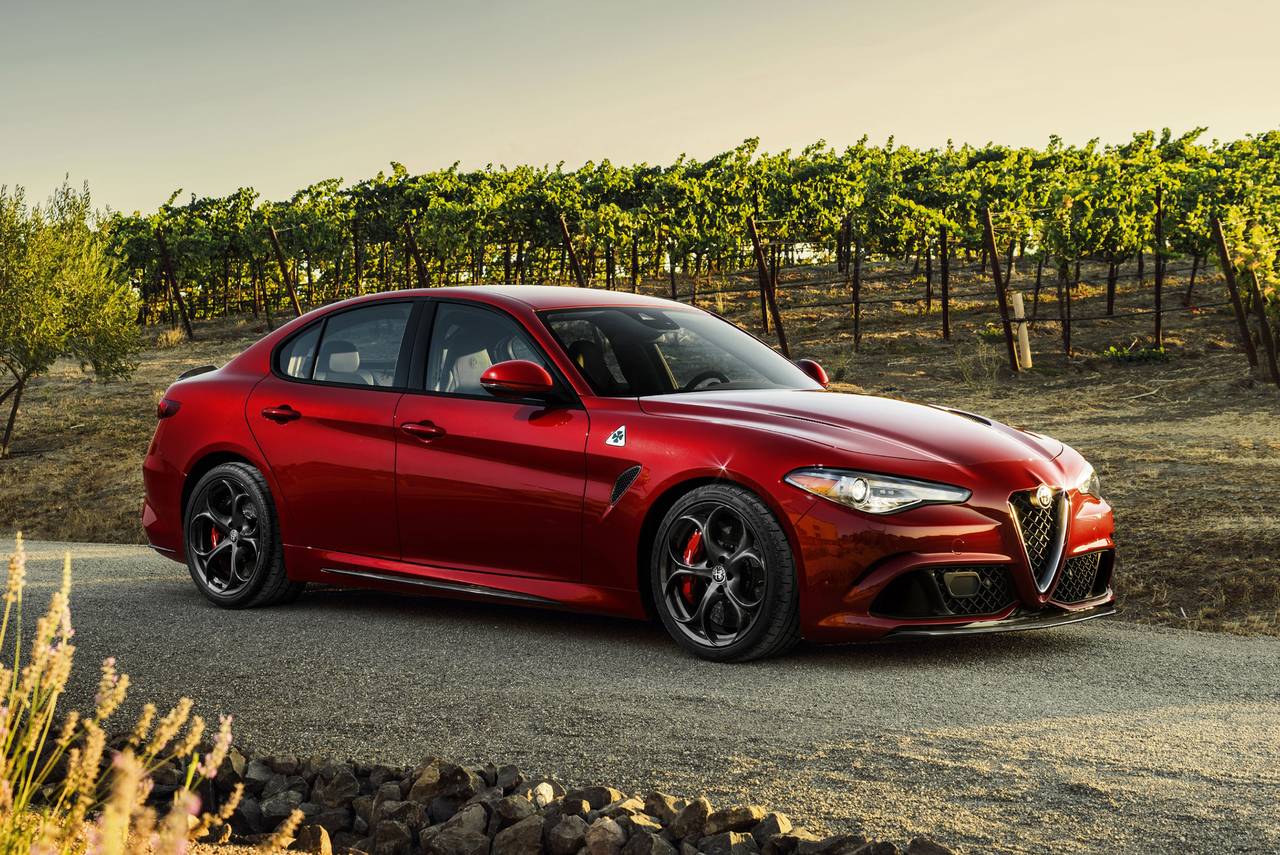 2017_alfa-romeo_giulia_sedan_quadrifoglio_fq_oem_3_1280.jpg